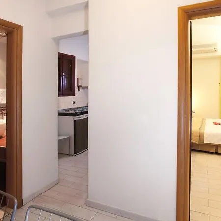 Hotell Pefkos & Pefki